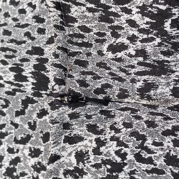 French Connection "T-Animal Magic" Fitted Sheath Dress- Sz. 4 - Picture 9 of 10